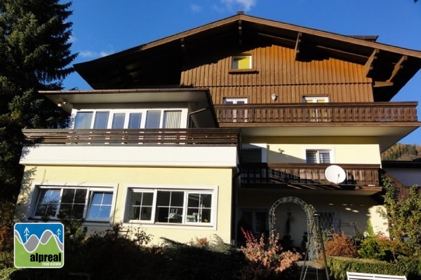 Huis met 4 appartementen en praktijkruimte Uttendorf Salzburgerland Oostenrijk