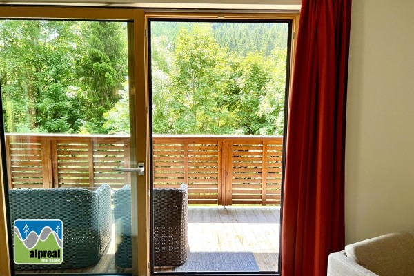 spacious 3-bedroom apartment Zell am See Salzburg Austria