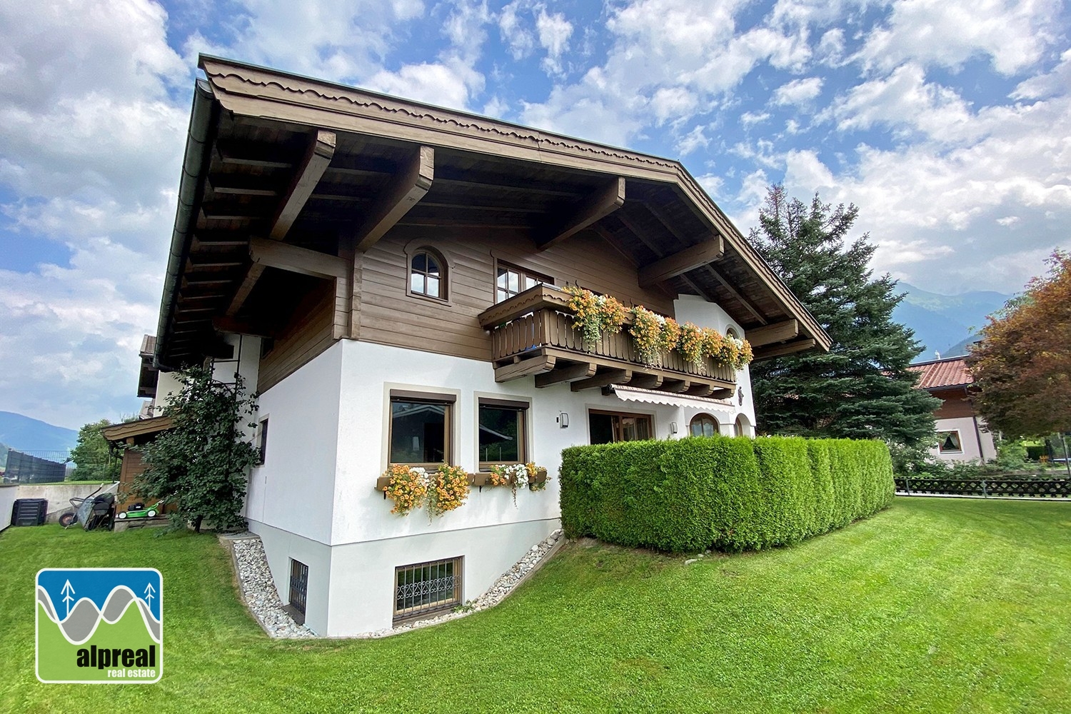Huis met 2 appartementen en gastenkamer Niedernsill Salzburgerland Oostenrijk Huis met 2 appartementen en gastenkamer Niedernsill Salzburgerland Oostenrijk