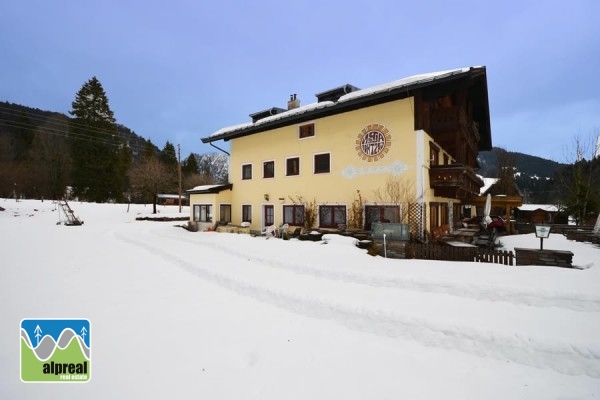 Gasthof with 18 rooms Pinzgau Austria