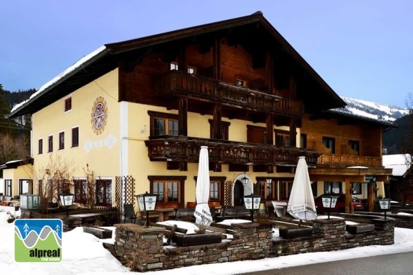 Gasthof with 18 rooms Pinzgau Austria