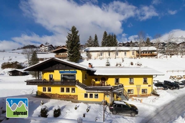 Haus mit 2 Fewos und Baugrund Ski Amade Salzburg Österreich