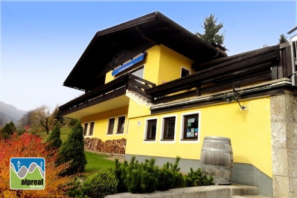 Haus mit 2 Fewos und Baugrund Ski Amade Salzburg Österreich